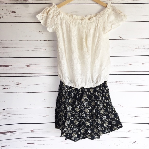 NWT Miss Morena lace romper off shoulder floral - Picture 3 of 5